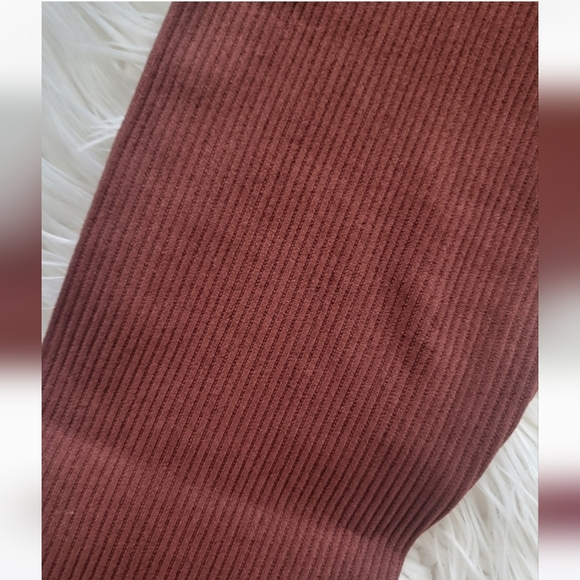 Women's Ribbed Workout Set - Picture 7 of 8